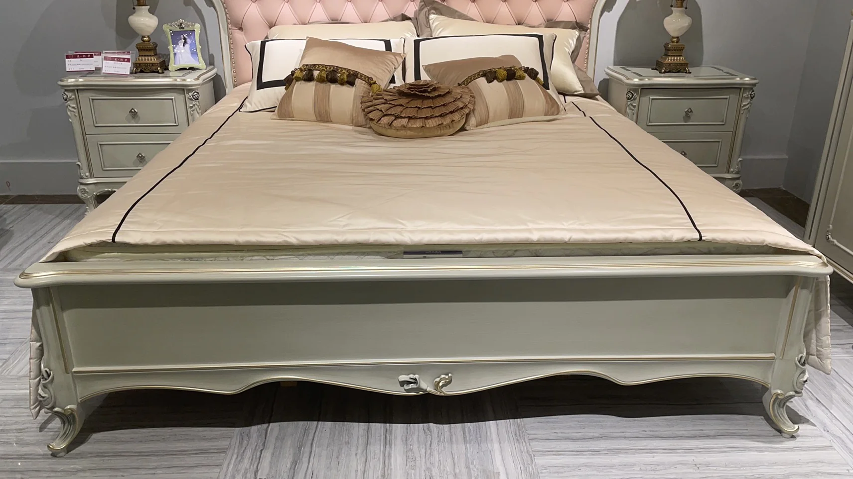 Gabrielle French Bed - Image 3